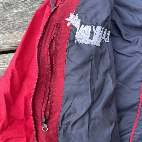 Red Columbia Ski Jacket - Picture 10 of 14